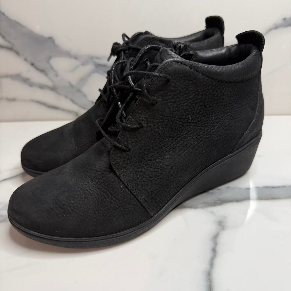 Clarks Women's Black Suede Un Tallara Eva Wedge Boots Sz 8 Minimalist Comfort - Picture 4 of 8